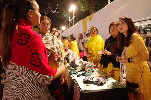 リコーがインドで販売し始めた女性用下着ブランド「Rangorie（ランゴリー）」