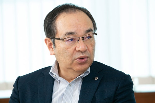 花王代表取締役専務執行役員の長谷部佳宏氏(写真:的野 弘路)