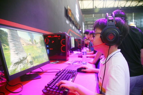 中国のゲーム人口は6億人を超える(写真:Imaginechina/アフロ)