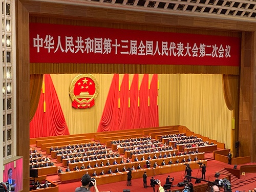 全人代は北京の人民大会堂で開かれた