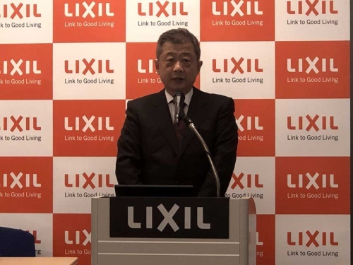 「身内」からの不満も噴き出した格好の潮田氏。どう収めるか注目される。