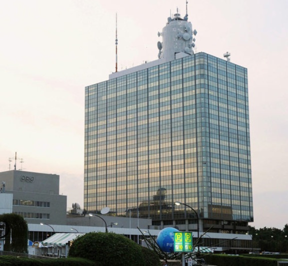 テレビなし スマホあり の受信料は Nhkネット同時配信で 日経ビジネス電子版