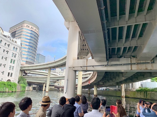 東京の中心街の日本橋に無事到着