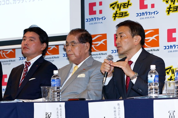 マツキヨ ココカラと統合で首位返り咲き ドラッグ再編の引き金に 日経ビジネス電子版 マツキヨ ココカラと統合で首位返り咲き ドラッグ再編の引き金に 日経ビジネス電子版