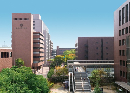武庫川女子大学は新設する経営学部のために新校舎を建設する