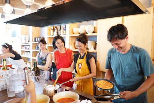 カヤックは人と人をつなげて地域の価値を高める取り組みを進めている