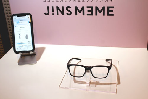 ジンズが2021年10月14日から発売するメガネ型端末「JINS MEME」の次世代機