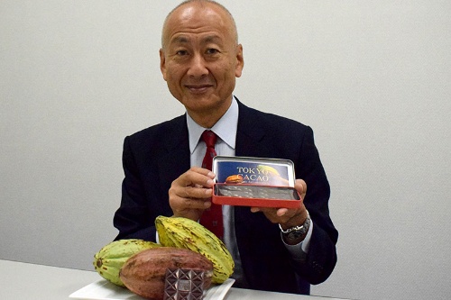 「ガーナでカカオの木を見たときから、日本でも栽培してみたいと思った」と話す平塚正幸代表取締役。平塚製菓は東京産のカカオの栽培に成功し、チョコレートの生産・販売を開始する