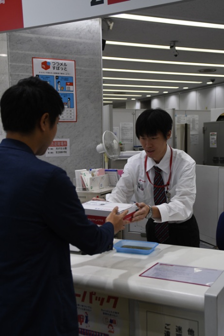 日本郵便 7cmにかけた メルカリ取りこぼし対策 日経ビジネス電子版