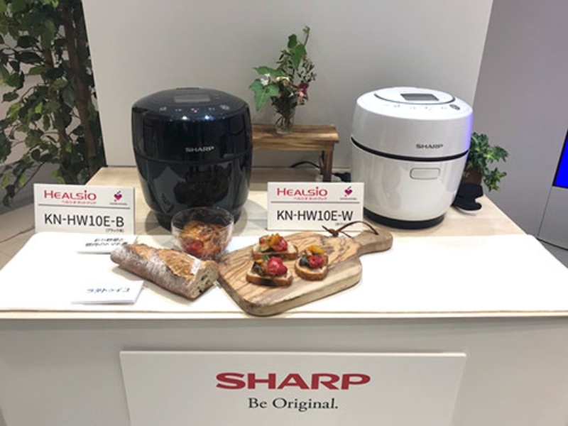 シャープが おひとり様 用自動調理鍋 Iotのモデルに 日経ビジネス電子版