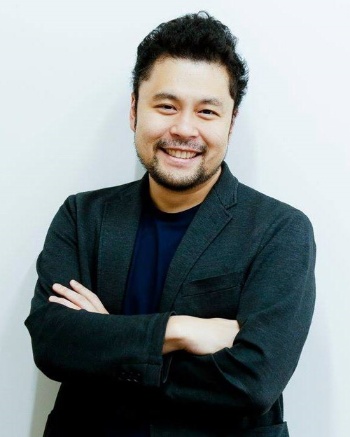 <span class="fontBold">緒方憲太郎(おがた・けんたろう)氏</span><br> 大阪大学基礎工学部卒業後、大阪大学経済学部卒業。公認会計士試験に合格し、2006年に新日本監査法人(現EY新日本監査法人)へ入社。その後Ernst&Young NewYork、トーマツ ベンチャーサポート(現デロイト トーマツ ベンチャーサポート)にてスタートアップから大企業まで経営支援を手掛ける。15年に医療ゲノム検査事業のテーラーメッドを創業し、3年後に売却。16年Voicy(東京・渋谷)を創業。既にClubhouseのフォロワーは6万人に増えて、Twitterのフォロワー(2.3万人)を超えた。