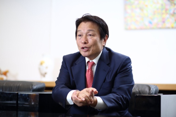 淡路島に本社移転のパソナ南部代表 リストラじゃない 日経ビジネス電子版