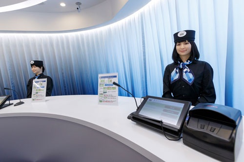 「変なホテル」を展開するHISはホテル事業などの強化を狙って、ユニゾホールディングスにTOBを実施していた(Rodrigo Reyes Marin/アフロ)