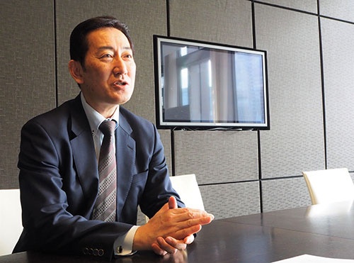 <span class="fontBold">金子良和(かねこ・よしかず)</span><br /> 公益法人の人事担当のほか、国内不動産会社や人材会社の人事担当役員などを経て、2007年パソナ入社。評価・賃金制度などを専門とし、上場企業など数十社の人事制度構築を手掛けた。16年から現職。