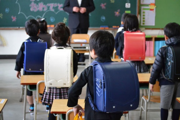公教育迷走の裏に 腐ったミカン 15歳の夜 への誤解 日経ビジネス電子版