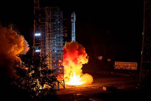 2019年9月、中国は測位衛星システム「北斗」の人工衛星2基を同時に打ち上げた(写真:ユニフォトプレス)