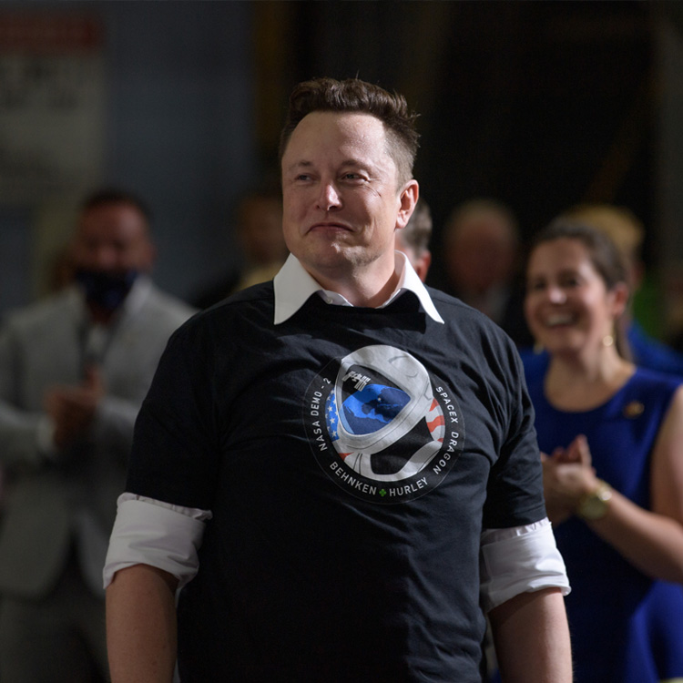 イーロン・マスクの反逆思考「頭がおかしいから世界を変えられる」