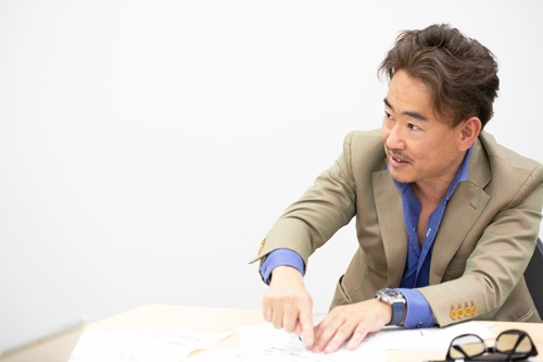 横田伊佐男(よこた・いさお) 東京都出身。横浜国立大学大学院博士課程前期経営学(MBA)修了及び同大学院統合的海洋管理学修了。国内外の大手企業でマーケティング部門の責任者を歴任。横浜国立大学成長戦略センター研究員、日経ビジネス「課長塾」講師。最近はボクシングに打ち込む。 主な著書 『迷えるリーダーが今すぐ持つべき1枚の未来地図』(日経BP)『最強のコピーライティングバイブル』(ダイヤモンド社) 『ムダゼロ会議術』(日経BP)