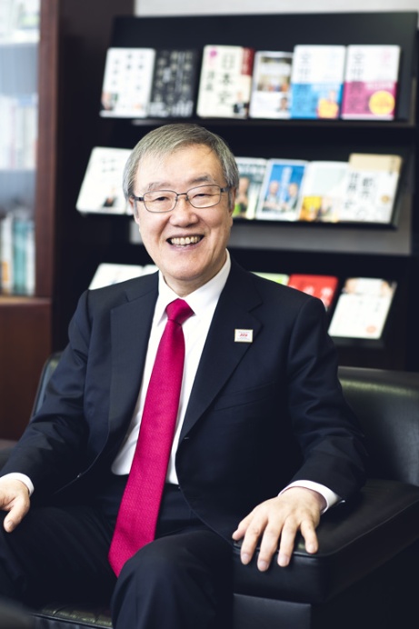 出口治明氏 貧しい国 に転落した日本 外国人と混ぜた方が強くなる 日経ビジネス電子版 出口治明氏 貧しい国 に転落した日本 外国人と混ぜた方が強くなる 日経ビジネス電子版