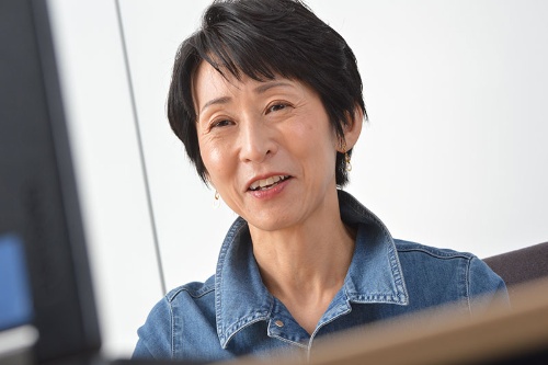 増田ユリヤ(ますだ・ゆりや)神奈川県生まれ。國學院大學卒業。27年にわたり、高校で世界史・日本史・現代社会を教えながら、NHKラジオ・テレビのレポーターを務めた。日本テレビ「世界一受けたい授業」に歴史や地理の先生として出演のほか、コメンテーターとしてテレビ朝日系列「グッド! モーニング」などで活躍。日本と世界のさまざまな問題の現場を幅広く取材・執筆している(写真:栗原克己)