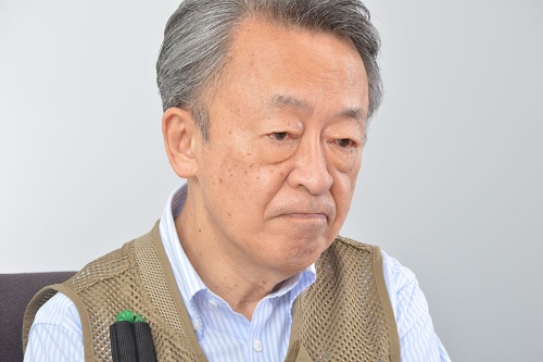 <span class="fontBold">池上彰(いけがみ・あきら)</span><br>1950年、長野県生まれ。慶応義塾大学卒業後、NHKに記者として入局。事件、事故、災害、消費者問題、教育問題等を取材。2005年に独立。名城大学教授、東京工業大学特命教授。海外を飛び回って取材・執筆を続けている(写真:栗原克己)