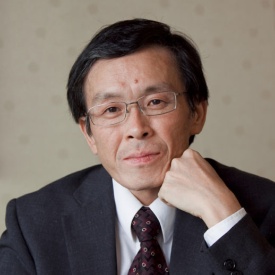 <span class="fontBold">岸見一郎(きしみ・いちろう)</span><br />1956年、京都生まれ。哲学者。京都大学大学院文学研究科博士課程満期退学(西洋哲学史専攻)。著書に『嫌われる勇気』『幸せになる勇気』(古賀史健氏と共著、ダイヤモンド社)、『生きづらさからの脱却』(筑摩書房)、『幸福の哲学』『人生は苦である、でも死んではいけない』(講談社)、『今ここを生きる勇気』(NHK出版)、『老後に備えない生き方』(KADOKAWA)。訳書に、アルフレッド・アドラー『個人心理学講義』『人生の意味の心理学』(アルテ)、プラトン『ティマイオス/クリティアス』(白澤社)など多数。