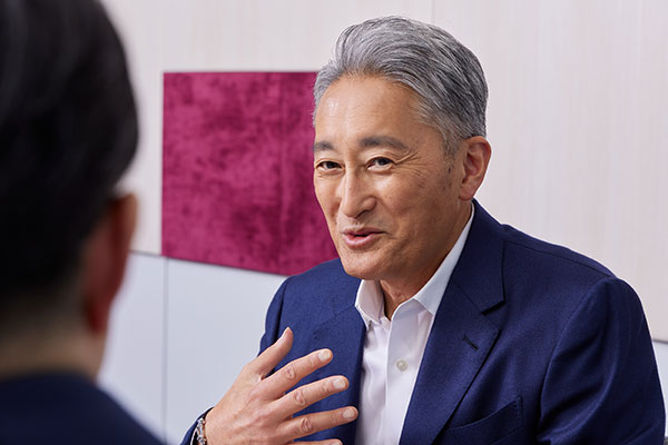 元ソニー社長平井一夫×宇田川元一対談 「経営者自身も痛みを分かち合う覚悟を」:日経ビジネス電子版 元ソニー社長平井一夫×宇田川元一対談 「経営者自身も痛みを分かち合う覚悟を」:日経ビジネス電子版