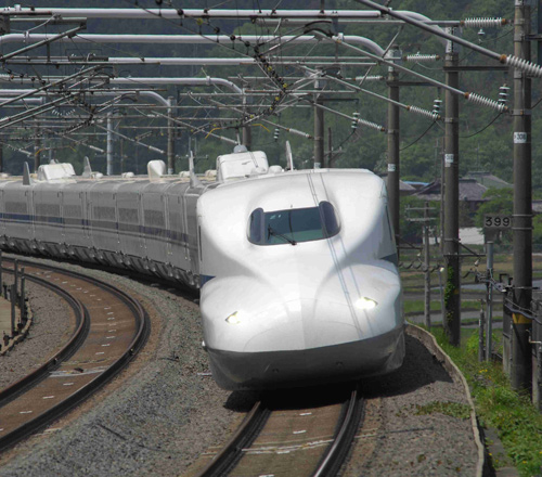 新幹線の老朽車両を野球のバットに再生 JR東海とミズノが異色