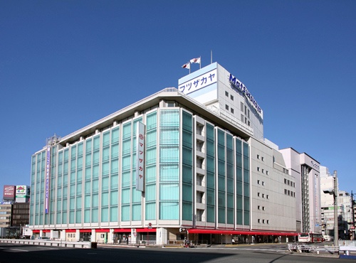 1932年に開業した松坂屋静岡店。静岡駅北口の目の前に位置する