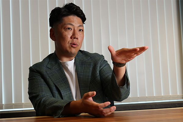 焼肉きんぐ」の物語コーポ、売上高を5年で倍増させた現場力 米社買収で