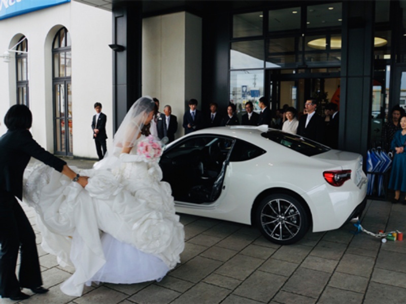 車を売らない 店も 全車種併売のトヨタディーラーが探る新境地 日経ビジネス電子版 車を売らない 店も 全車種併売のトヨタディーラーが探る新境地 日経ビジネス電子版