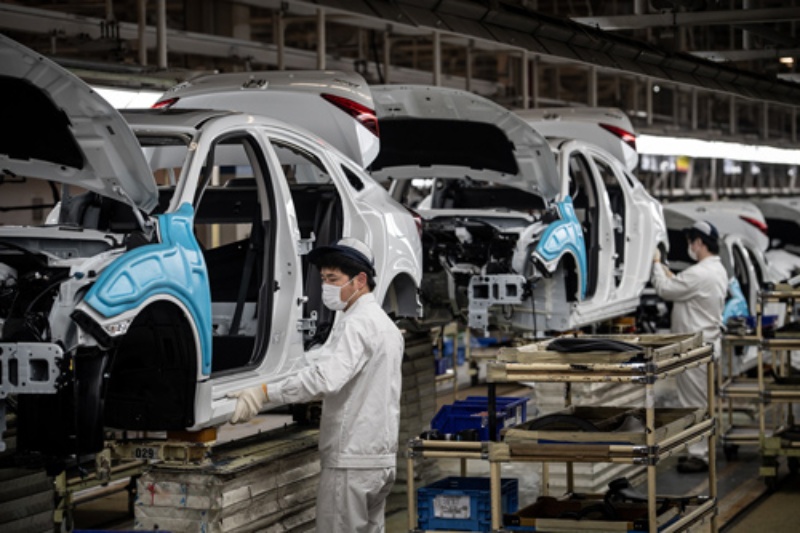 車各社 見えぬ 二番底 米国販売4割減に全社工場休止 日経ビジネス電子版 車各社 見えぬ 二番底 米国販売4割減に全社工場休止 日経ビジネス電子版