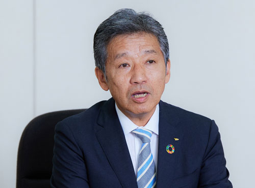 認証不正問題のダイハツ、井上新社長「縦割りの風土を変える」：日経