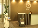 NTT本社受付に分身ロボ、遠隔操縦する障害者が意気込み