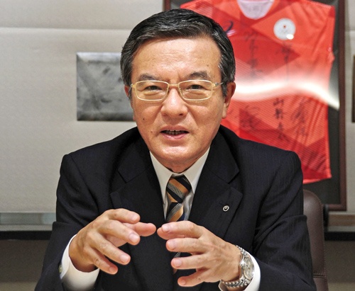 島田明副社長は1981年に日本電信電話公社（現NTT）に入社した。人事のエキスパートだ（写真=共同通信）