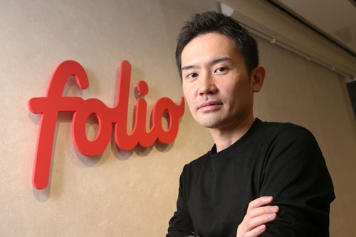SBIホールディングスに買収されることが決まったフォリオホールディングスの甲斐真一郎CEO(写真:陶山勉)