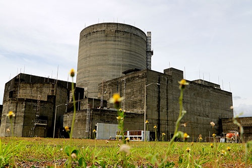 フィリピンのマニラ近郊にあるバターン原子力発電所（写真：Pacific Press/Getty Images）