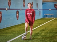 北朝鮮戦控えたサッカー女子日本代表　清水選手に聞いた英国での成長
