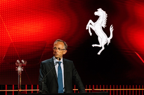 フェラーリのビーニャCEOは、投資家向け説明会でさまざまな戦略を語った