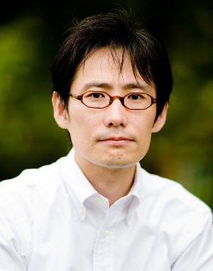 <span class="fontBold">山森亮(やまもり・とおる)氏</span><br />同志社大学経済学部教授。Basic Income Earth Network理事。著書にBasic Income in Japan(共編、Palgrave Macmillan)、『ベーシック・インカム入門』(光文社)、『労働と生存権』(編著、大月書店)など。英国労働者階級の女性解放運動についてのオーラルヒストリー研究で2014年Basic Income Studies最優秀論文賞を受賞。必要概念の経済思想史研究で2017年欧州進化経済学会Kapp賞を受賞