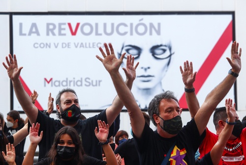 スペインでは新型コロナによる経済危機で失業者が急増し、厳しいコロナ対策に対する抗議デモが頻発する（写真：ロイター／アフロ）