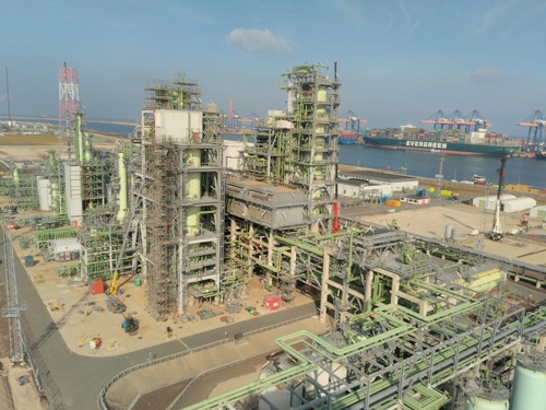 再生燃料の世界最大手ネステは、オランダ・ロッテルダムに工場を持つ（写真：Yuriko Nakao）