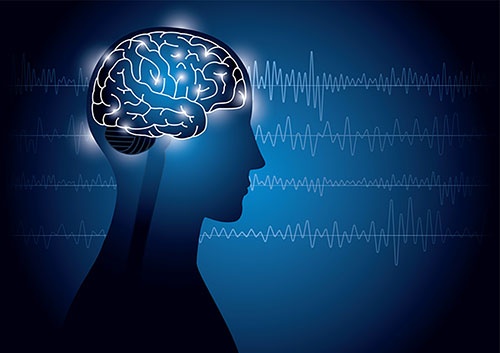 脳波を読み取り人間の動作につなげる広い意味での「念力」は、実用化に向けて動き始めている（写真：PIXTA）