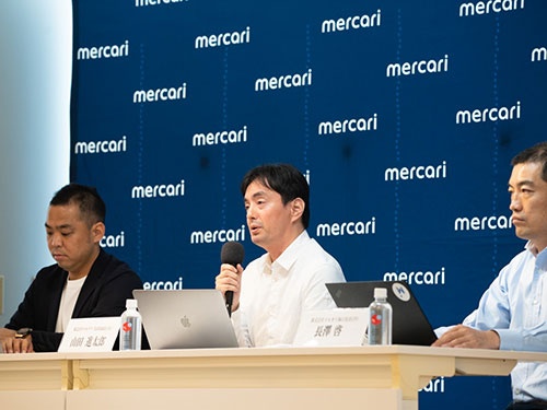2020年6月期の決算を説明するメルカリの山田進太郎社長CEO（最高経営責任者）