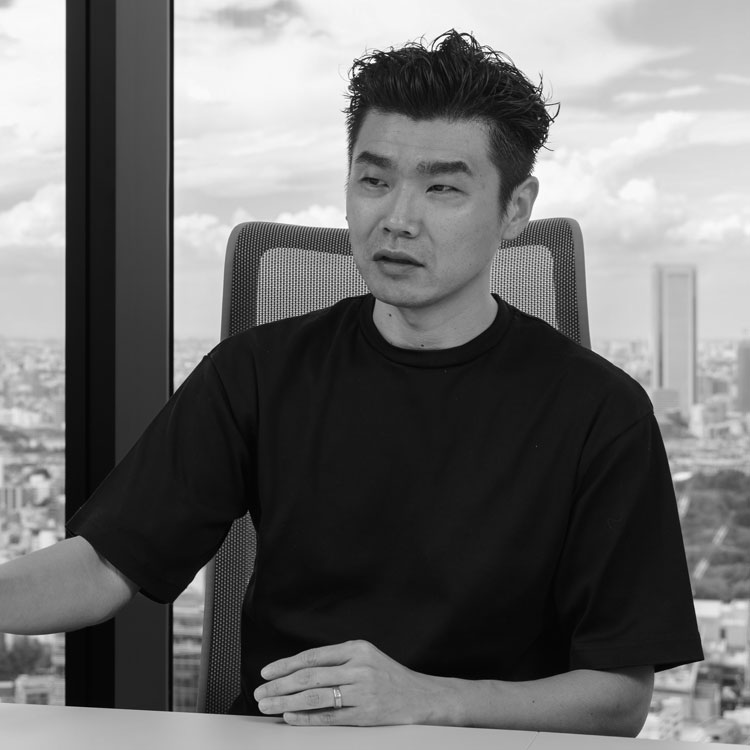 MIXI、2度の追い風止まる　公営ギャンブルに賭ける再飛躍