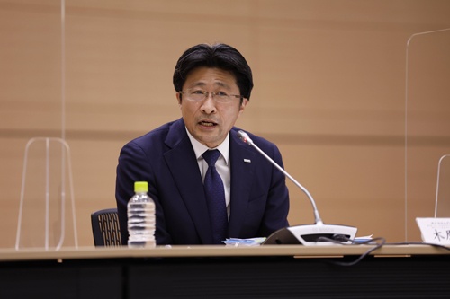 課題が山積するみずほFGの舵(かじ)を取る、木原正裕新社長(写真:共同通信)