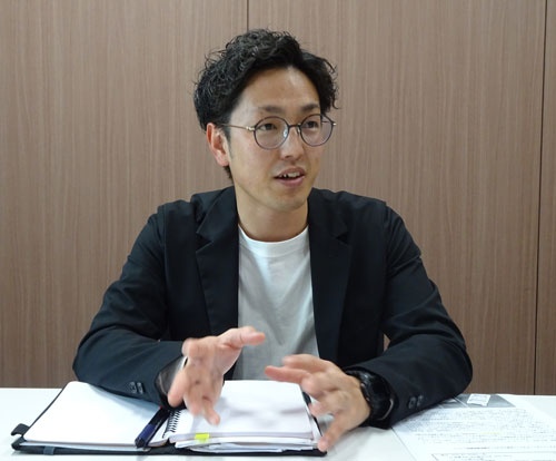 1年強で500億円を集めた「しまホ!」。島根銀行歴代最年少でスマホ支店の支店長に就いた野中氏