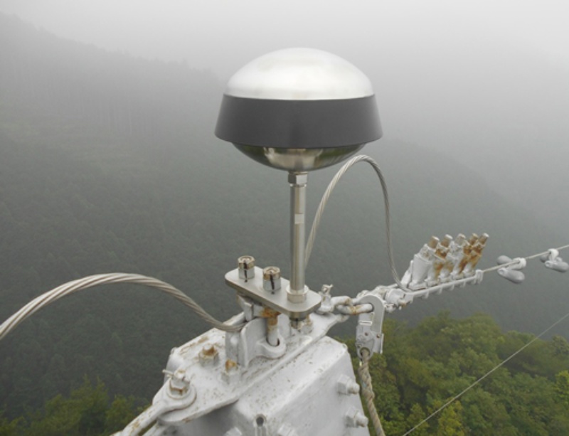 触らぬ 雷 にたたりなし 小田急などが導入する新型避雷針 日経ビジネス電子版 触らぬ 雷 にたたりなし 小田急などが導入する新型避雷針 日経ビジネス電子版