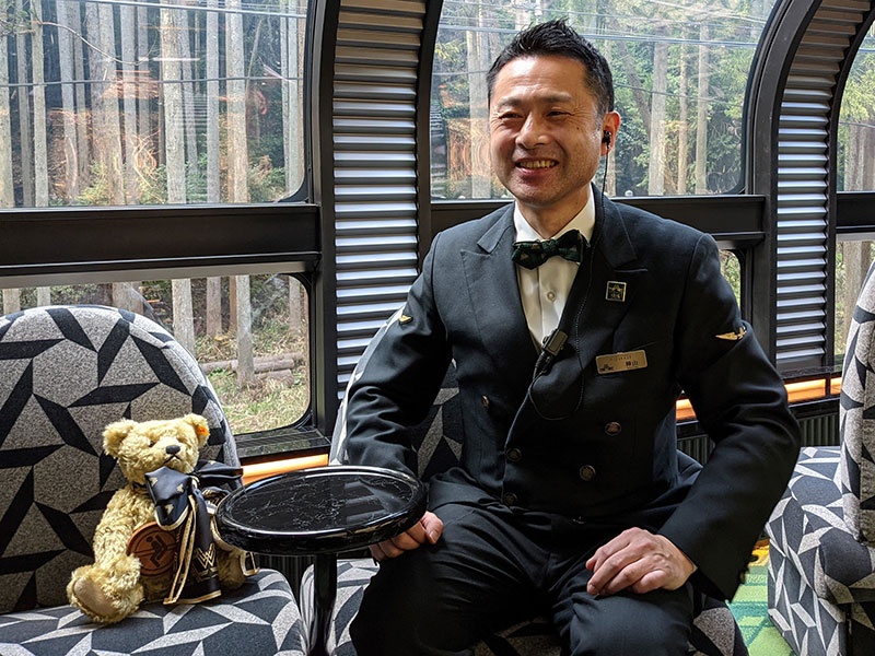 Jr西 瑞風 の再出発 上 走るホテル から消えた食堂車 日経ビジネス電子版