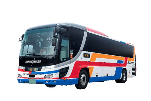 混雑を避け、高速バスの車内で仕事をしながら通勤するという提案は空振りに終わった(東急提供)